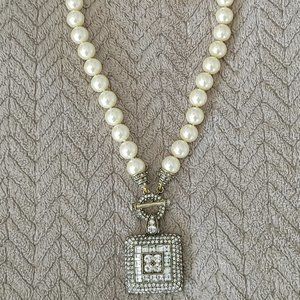 Heidi Daus Swarovski Crystal Necklace with toggle closure